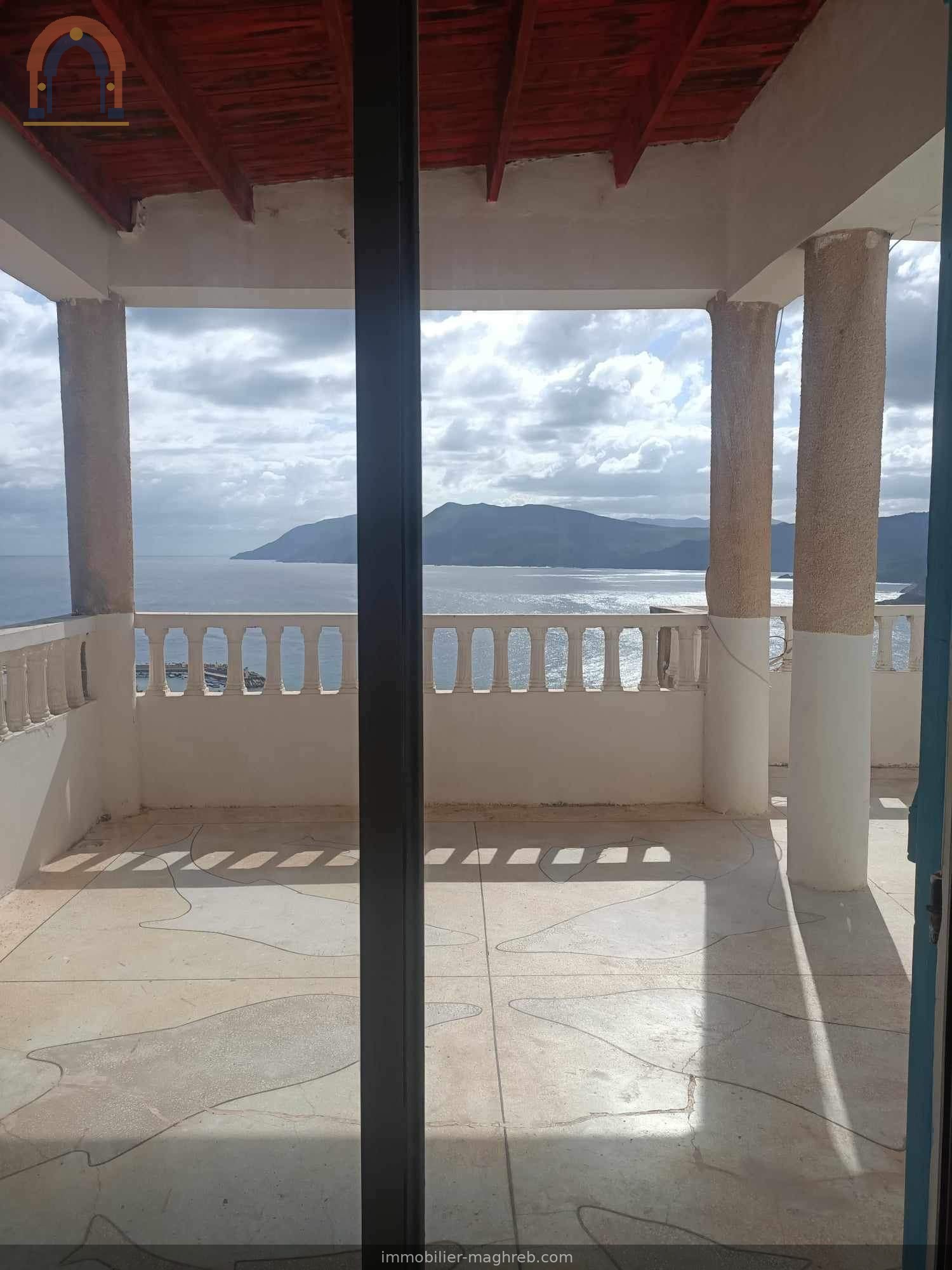 Maison vue mer à Chetaibi — 4 appartements avec vue exceptionnelle sur la baie