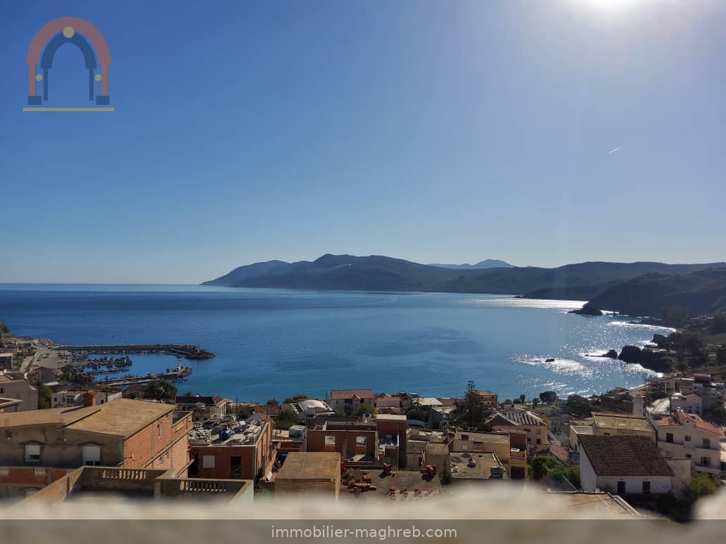 Maison vue mer à Chetaibi — 4 appartements avec vue exceptionnelle sur la baie